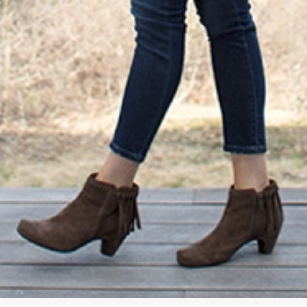 Earthies Zurich booties